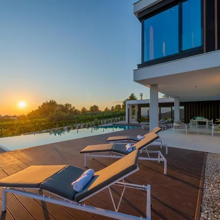 Luxury Sunray 1