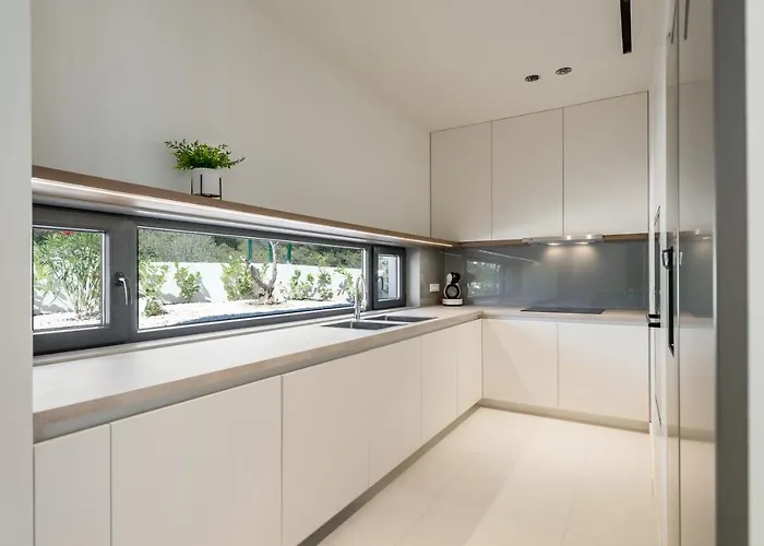 Luxury Sunray 1 * Primošten